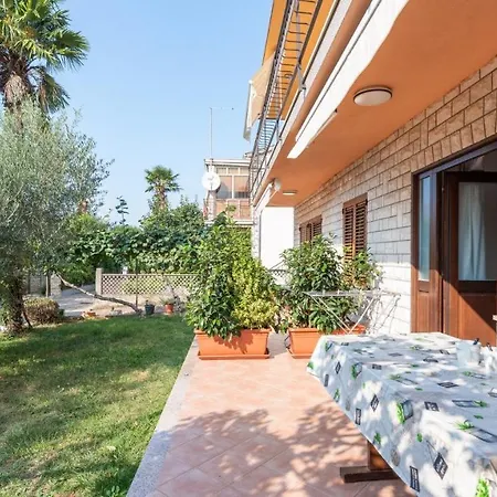 Πανσιόν Holiday Daila 50m From The Beach Dajla