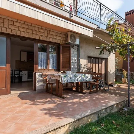 Holiday Daila 50m From The Beach